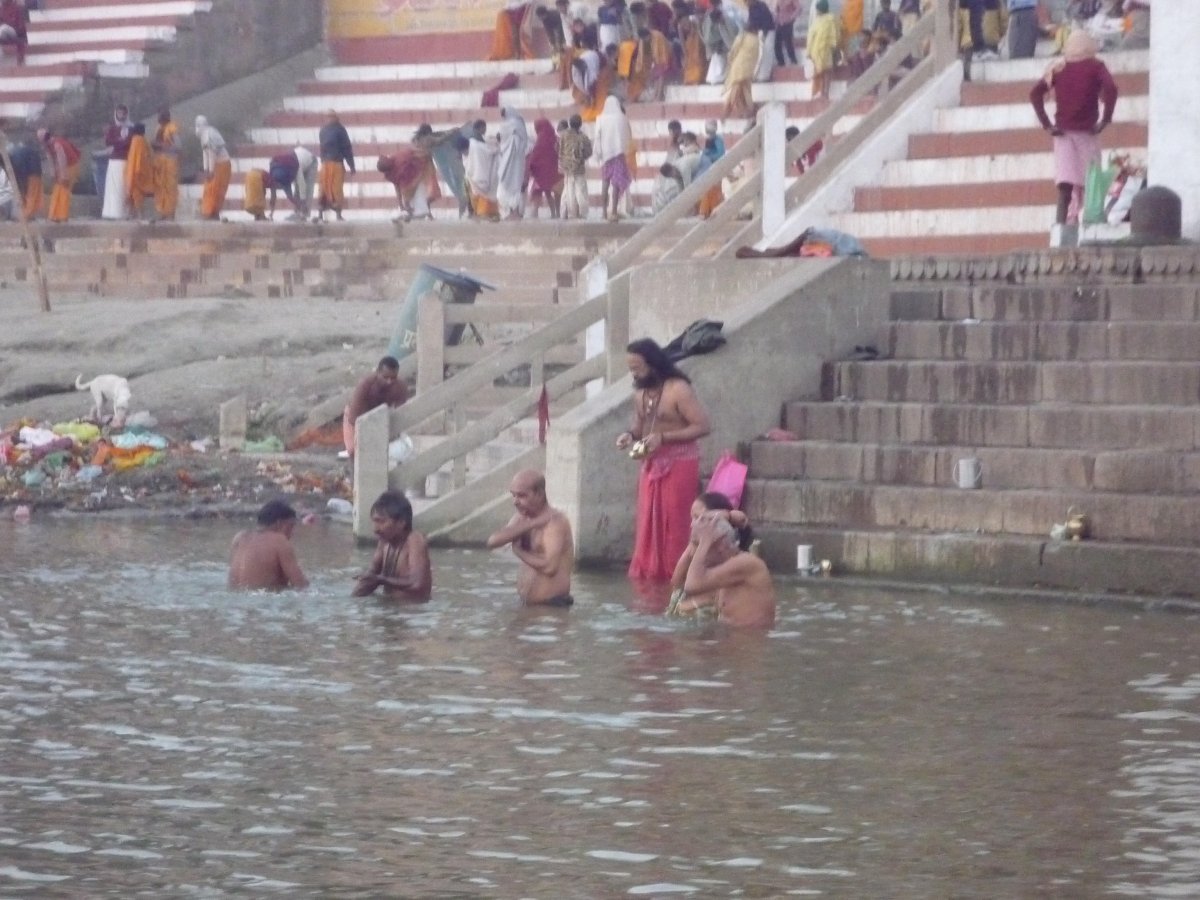 Sunrise - Bank of river Ganga47